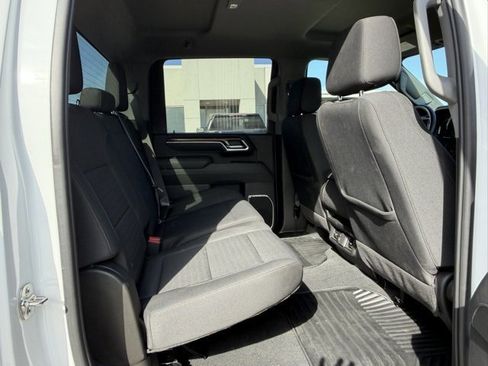 Used 2025 Chevrolet Silverado 2500 LT w/ Convenience Package image 11