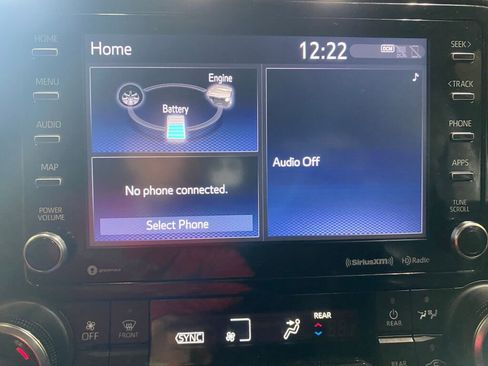 Used 2021 Toyota Highlander XLE image 12