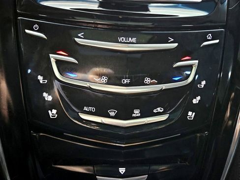 Used 2015 Cadillac Escalade ESV Luxury image 32