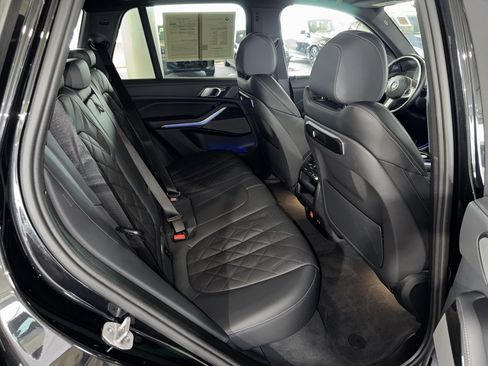 Used 2024 BMW X5 sDrive40i w/ M Sport Package RWD image 12