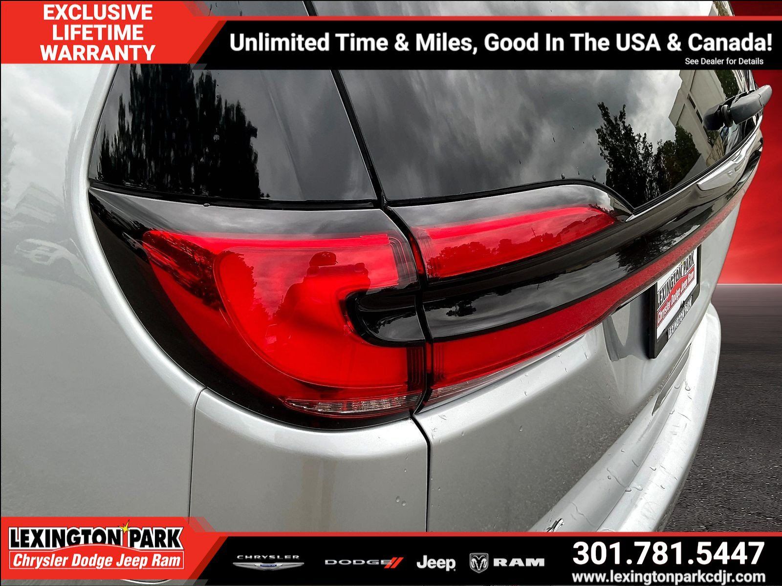 Used 2024 Chrysler Pacifica Touring-L FWD image 22