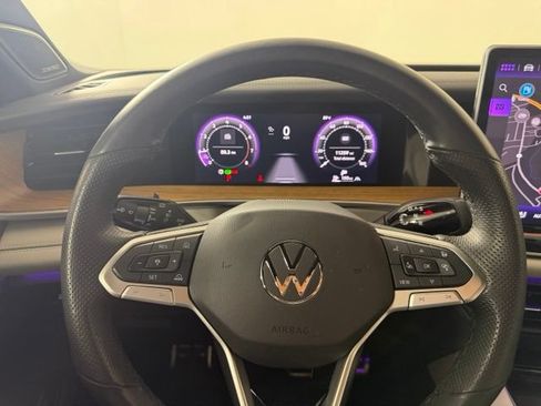 Used 2025 Volkswagen Tiguan SEL R-Line AWD/4WD image 12