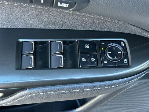 Used 2025 Lexus NX 350h AWD w/ Premium Package image 11