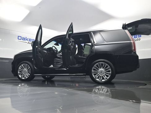 Used 2020 Cadillac Escalade Platinum AWD/4WD image 66