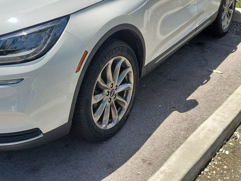 Certified 2022 Lincoln Corsair FWD w/ Premium Package image 4