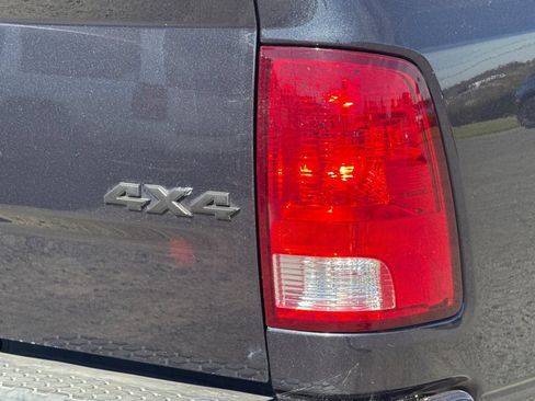 Used 2016 RAM 1500 Express AWD/4WD image 45