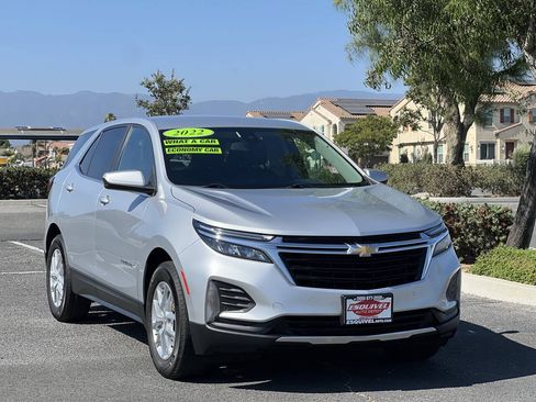 Used 2022 Chevrolet Equinox LT w/ Driver Convenience Package FWD image 1