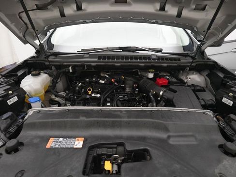 Used 2022 Ford Edge SE w/ Black Appearance Package image 3