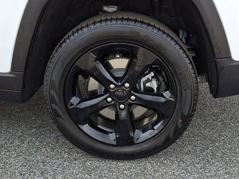 New 2025 Jeep Grand Cherokee L Limited image 5