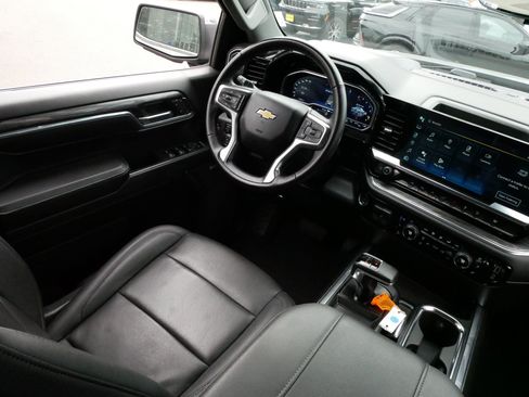 Used 2024 Chevrolet Silverado 1500 LTZ AWD/4WD image 9