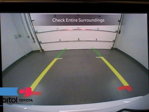 Used 2025 Chrysler Pacifica Limited FWD image 24