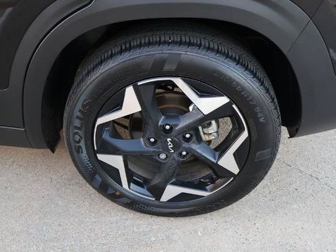 Used 2025 Kia Seltos S FWD image 9