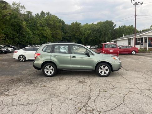 Used 2016 Subaru Forester 2.5i w/ Alloy Wheel Package AWD/4WD image 4