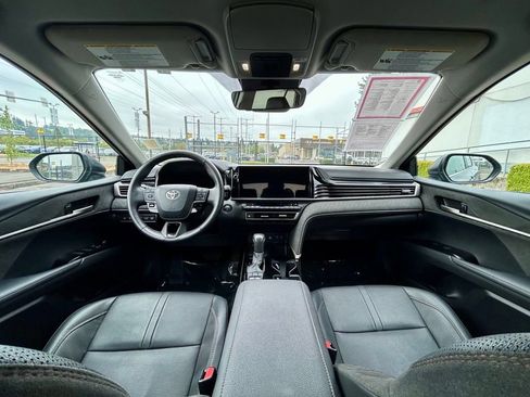 Certified 2025 Toyota Camry XLE FWD image 18
