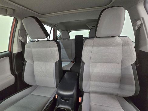 Used 2016 Toyota RAV4 XLE FWD image 13