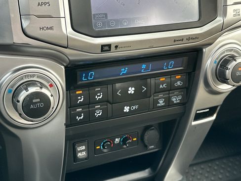 Used 2018 Toyota 4Runner Limited image 27