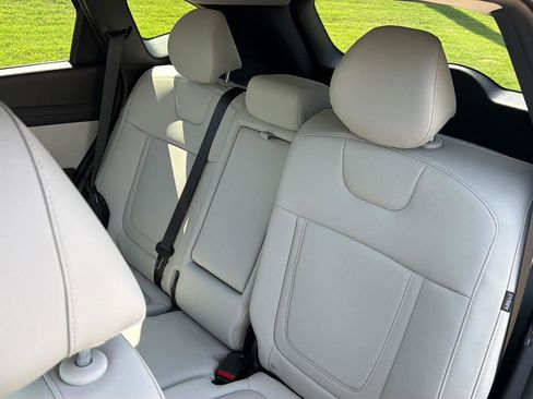 Used 2025 Hyundai Tucson SEL FWD image 32