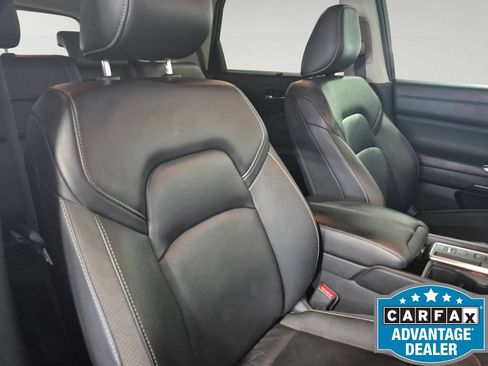 Used 2023 Nissan Pathfinder SL FWD image 22