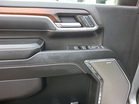 Used 2024 GMC Sierra 3500 Denali w/ Denali Reserve Package image 12