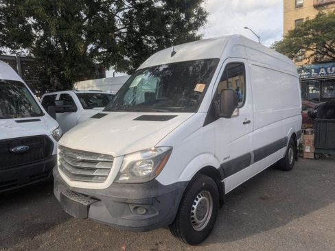 Used 2015 Freightliner Sprinter 2500 w/ Driver Comfort Package image 4