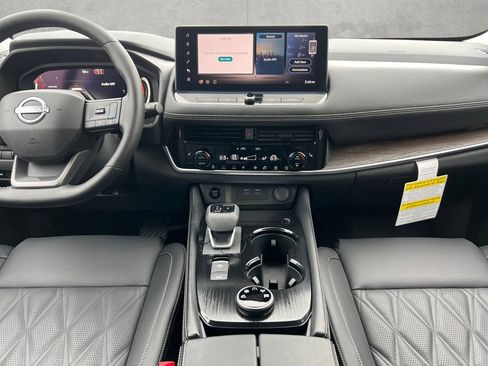 New 2026 Nissan Rogue Platinum AWD/4WD image 4
