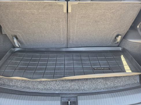 Used 2023 Volkswagen Tiguan SE w/ Panoramic Sunroof Package FWD image 28