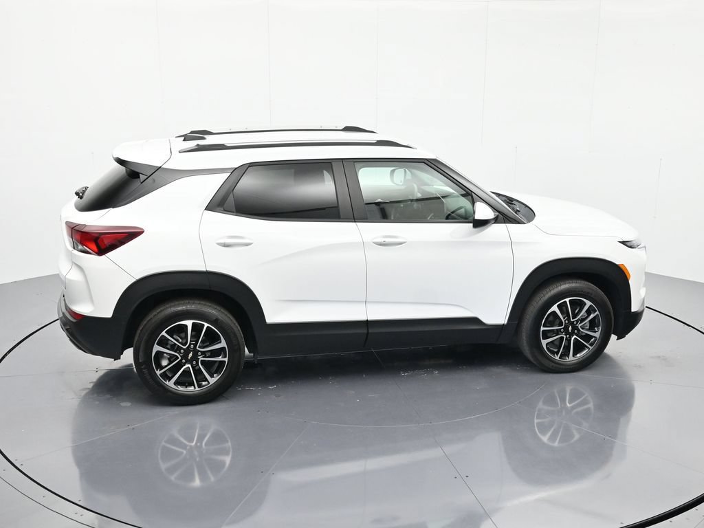 Used 2025 Chevrolet TrailBlazer LT FWD image 30