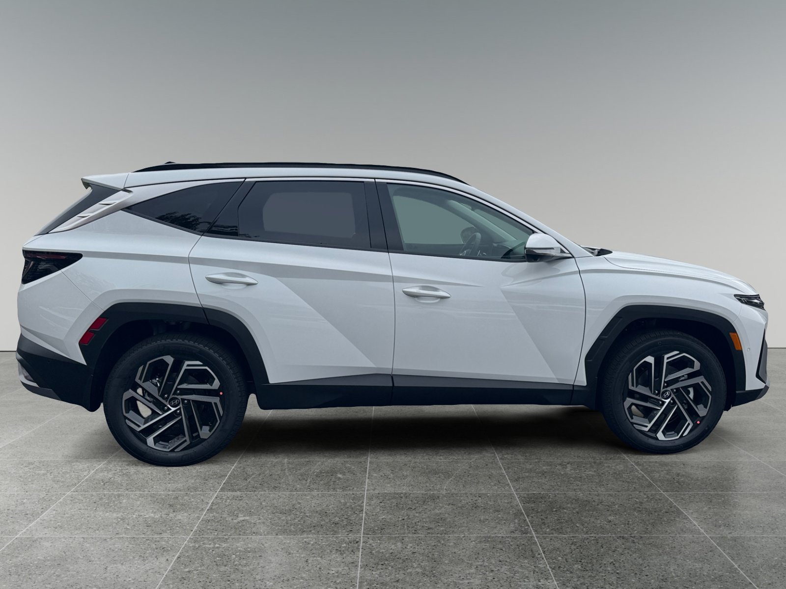 New 2026 Hyundai Tucson Limited w/ Tow & Go Package AWD/4WD image 6