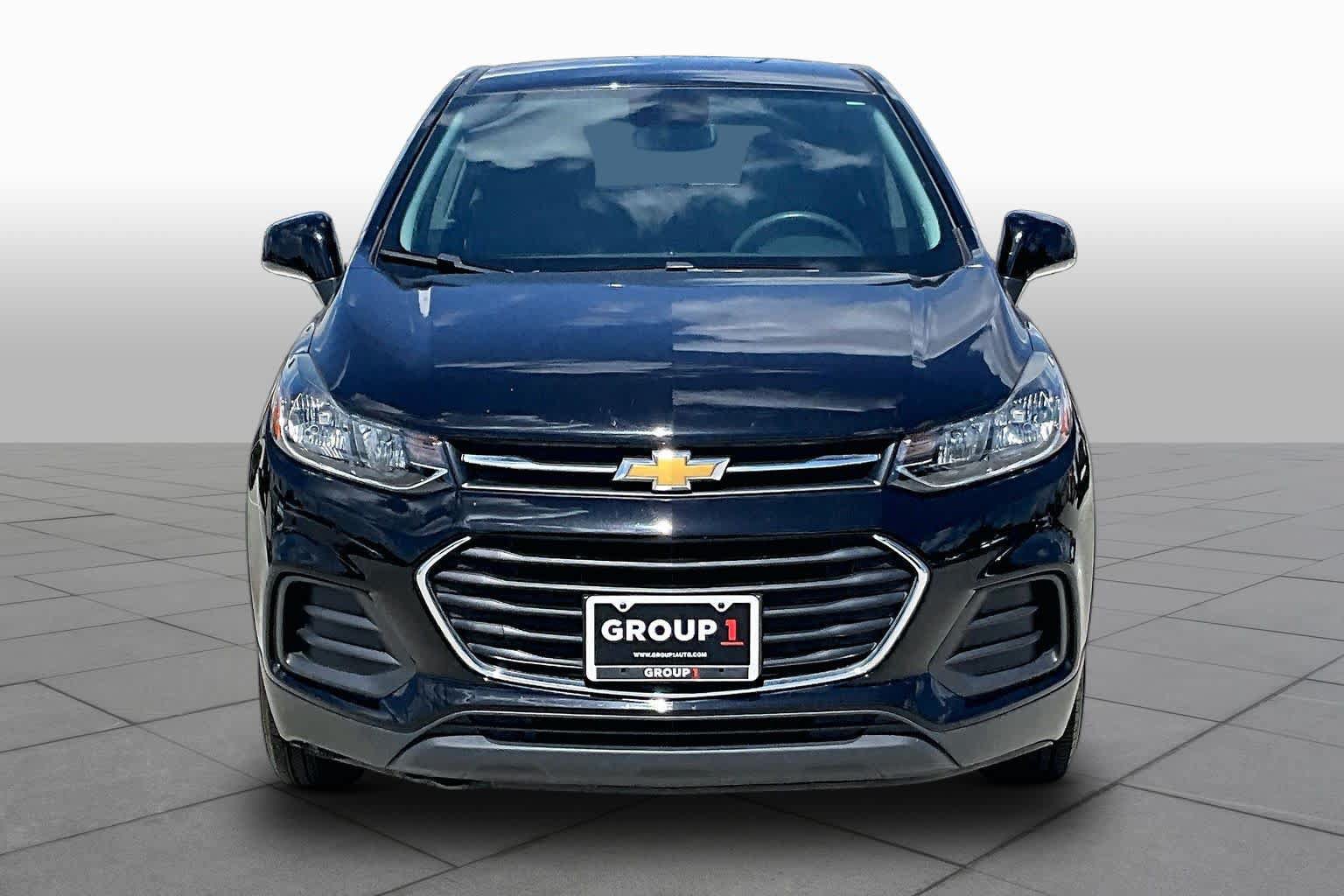 Used 2020 Chevrolet Trax LS w/ Tint and Cruise Package AWD/4WD image 4