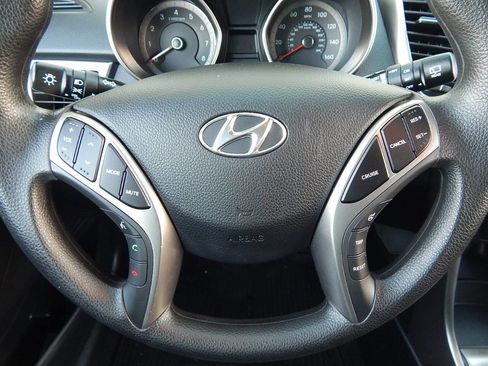 Used 2013 Hyundai Elantra GT image 17