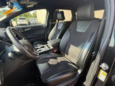 Used 2023 Ford Edge ST AWD/4WD image 17