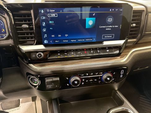 Used 2025 Chevrolet Silverado 1500 RST image 17