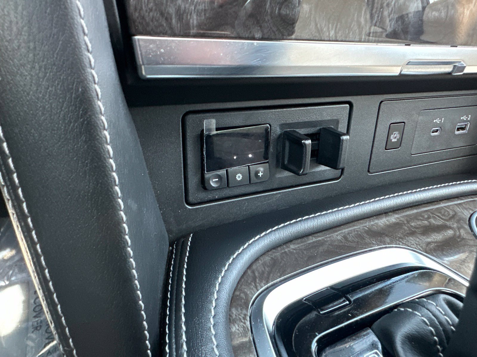 Used 2024 Nissan Armada Platinum w/ Cargo Package AWD/4WD image 82