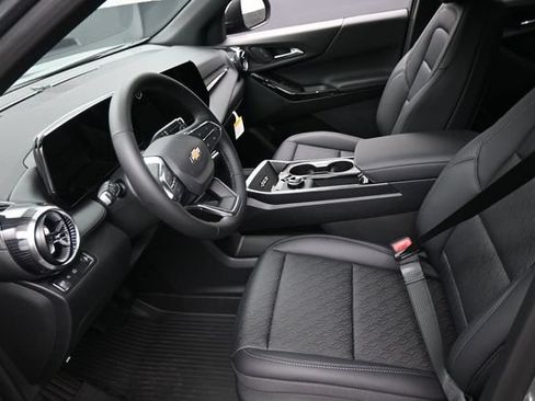 New 2026 Chevrolet Equinox LT w/ Convenience Package II FWD image 8