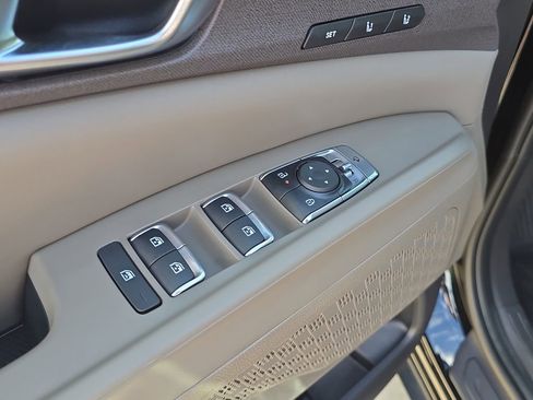 New 2026 Kia Carnival EX FWD image 21