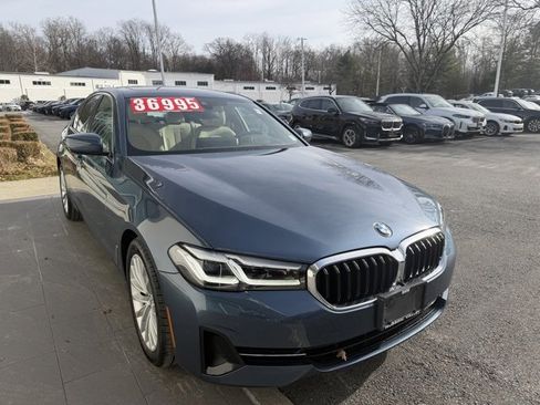 Used 2023 BMW 530i xDrive w/ Premium Package image 5