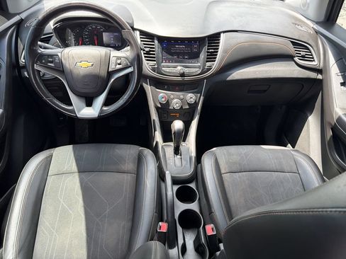 Used 2020 Chevrolet Trax LT w/ LT Convenience Package FWD image 26