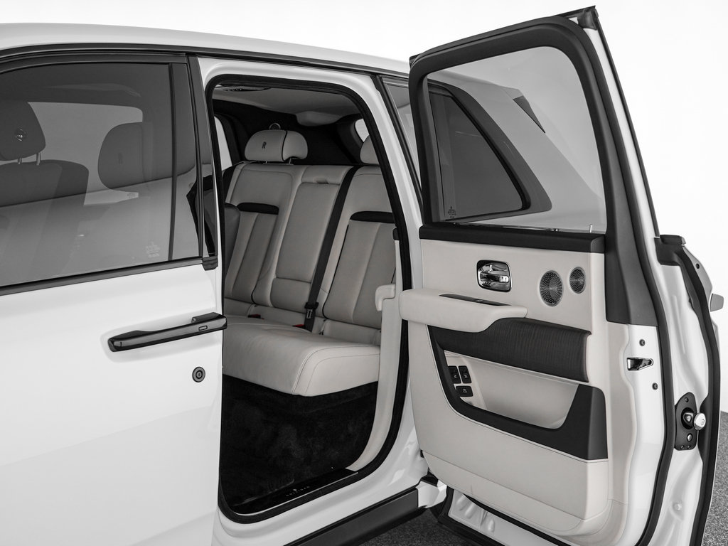 Used 2019 Rolls-Royce Cullinan AWD/4WD image 24