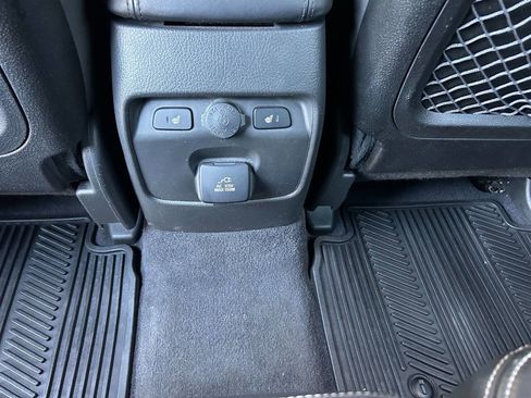 Used 2014 Kia Sorento SX w/ 3rd Row Package AWD/4WD image 15