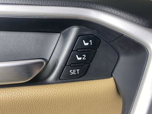 Used 2019 Toyota RAV4 Limited w/ Carpet Mat Package image 28