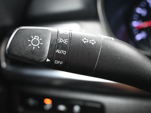 Used 2022 Kia Telluride LX image 27