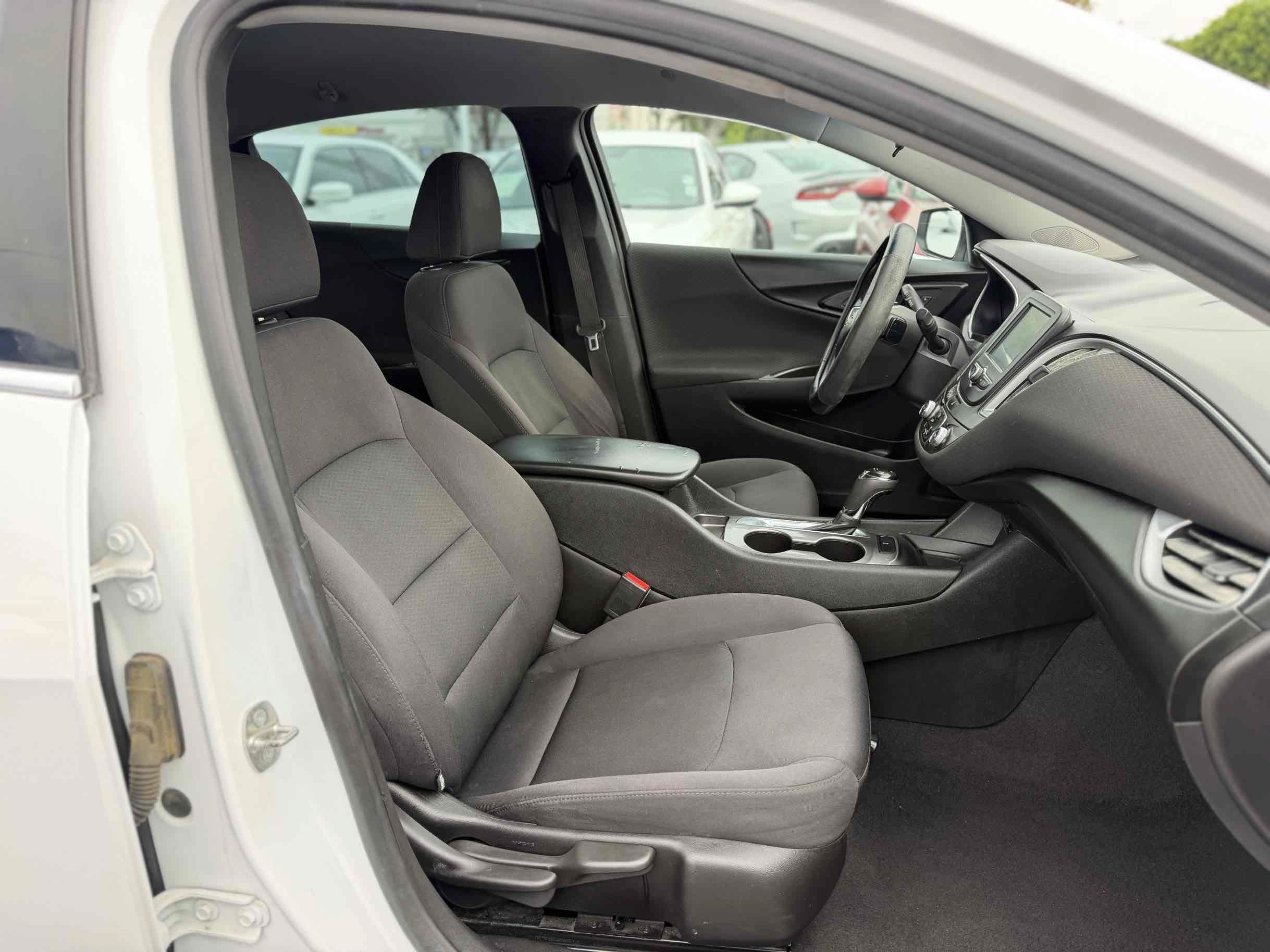 Used 2017 Chevrolet Malibu LS FWD image 12