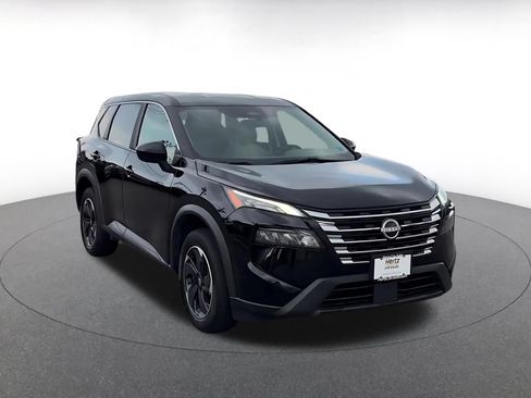 Used 2025 Nissan Rogue SV AWD/4WD image 3