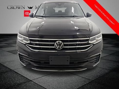 Used 2022 Volkswagen Tiguan SEL R-Line image 2