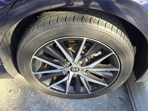Used 2021 Toyota Camry SE image 10