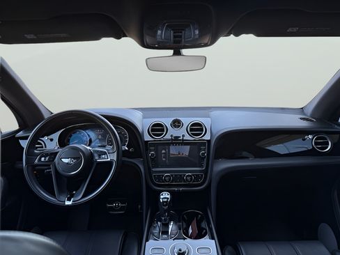 Used 2019 Bentley Bentayga AWD/4WD image 9