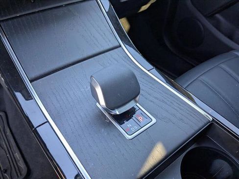 Used 2024 Land Rover Range Rover Evoque Dynamic SE image 11