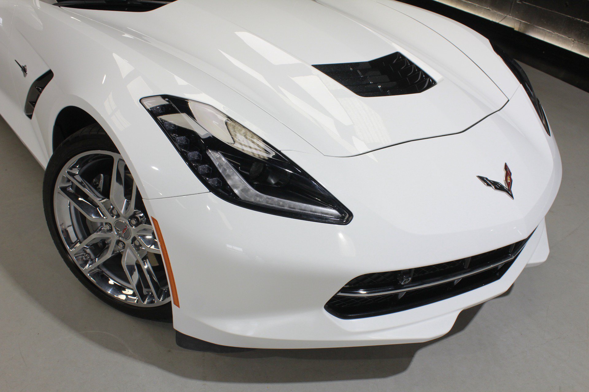 Used 2019 Chevrolet Corvette Stingray Coupe w/ 3LT Preferred Equipment Group RWD image 10