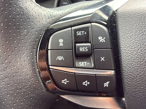 Used 2023 Ford Explorer ST w/ Equipment Group 401A AWD/4WD image 36