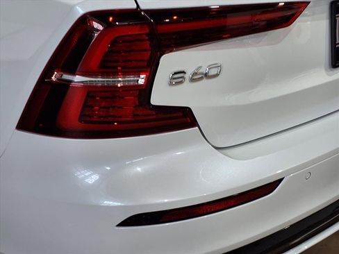 Used 2023 Volvo S60 B5 Plus w/ Climate Package image 14